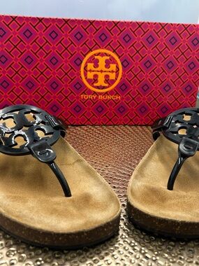 Tory Burch women 7.5 perfect black cloud sandals with box